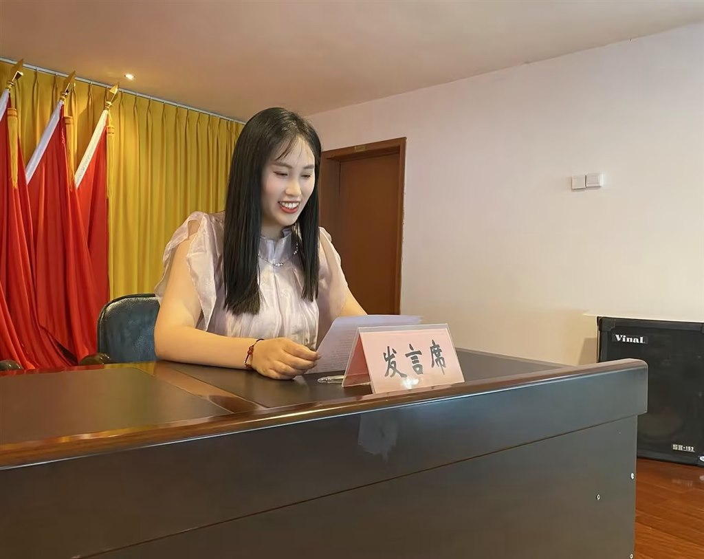 5-輔導(dǎo)員代表-陳小路.jpg