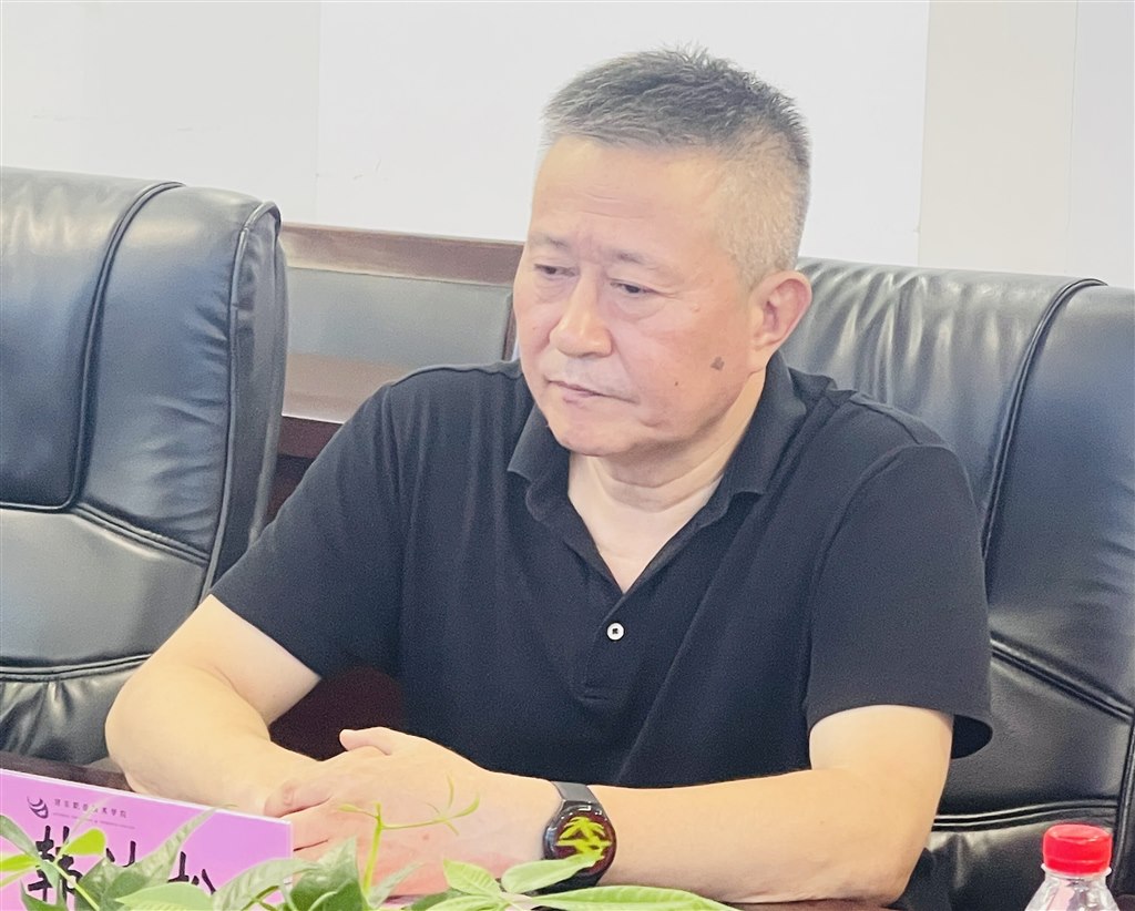 3理事長韓達松講話.jpg