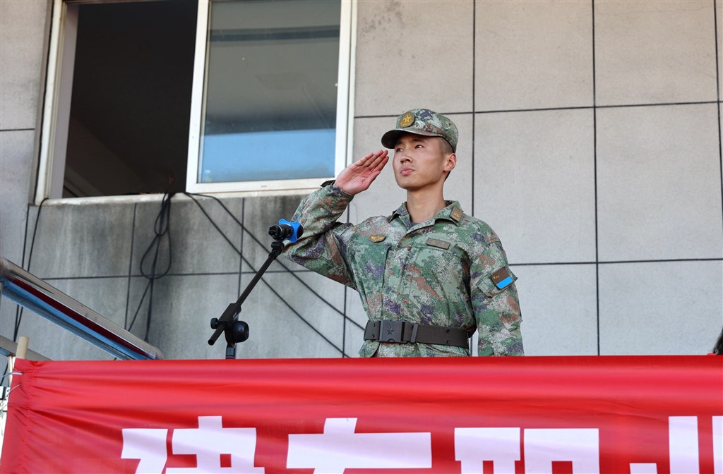 教官發(fā)言1.jpg